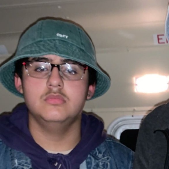 Meet your Posher, Raul - Picture 1 of 1